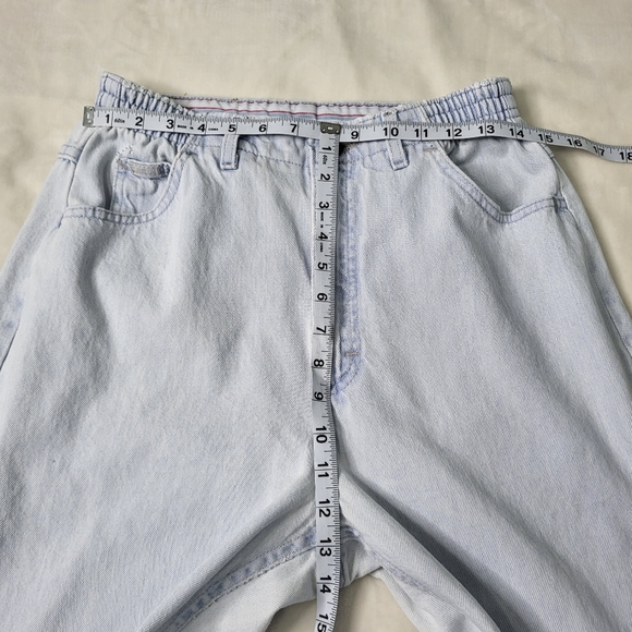 Vintage LEE high Rise Jeans. Light Blue. 29" Waist. - Picture 8 of 9